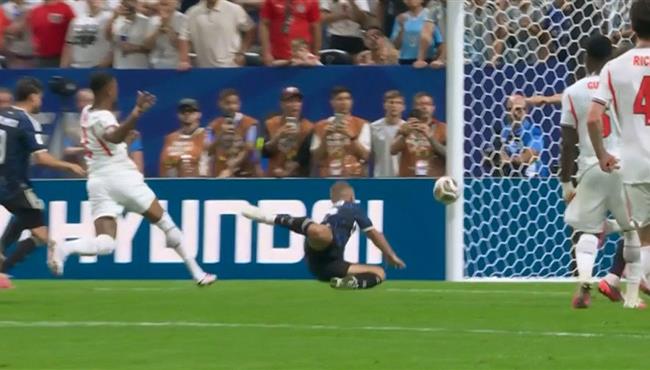 القائم يحرم الارجنتين من تسجيل هدف امام انجلترا بنصف نهائي كأس العالم