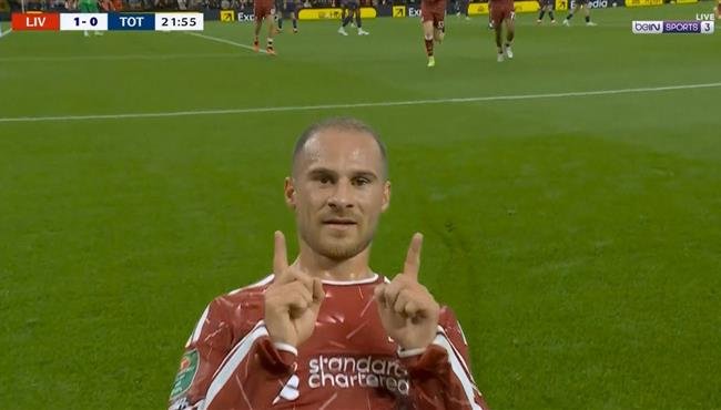 هدف ماك اليستر في مرمي توتنهام بكأس كاراباو