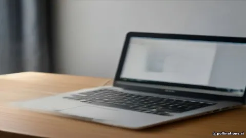 صورة توضح ربط جهاز ايفون بجهاز كمبيوتر محمول عبر كابل USB-C لإجراء عملية نقل ملفات.