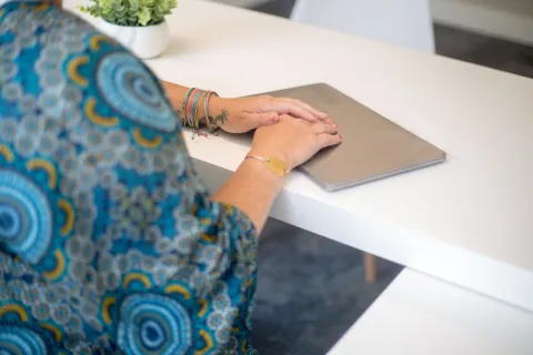 طريقة ربط الموبايل بالشاشة الذكية لعرض المحتوى