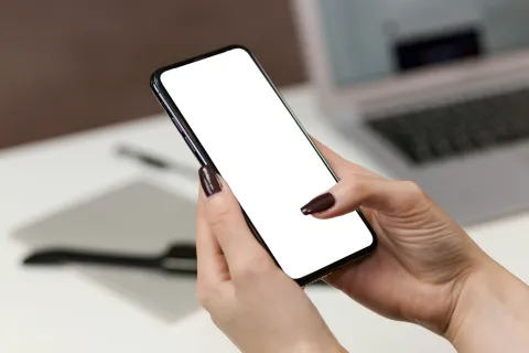 طريقة ربط شاشة الموبايل بالتلفزيون الذكي لاسلكيا