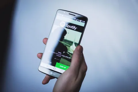 تأمين الإشعارات على شاشة القفل في أندرويد